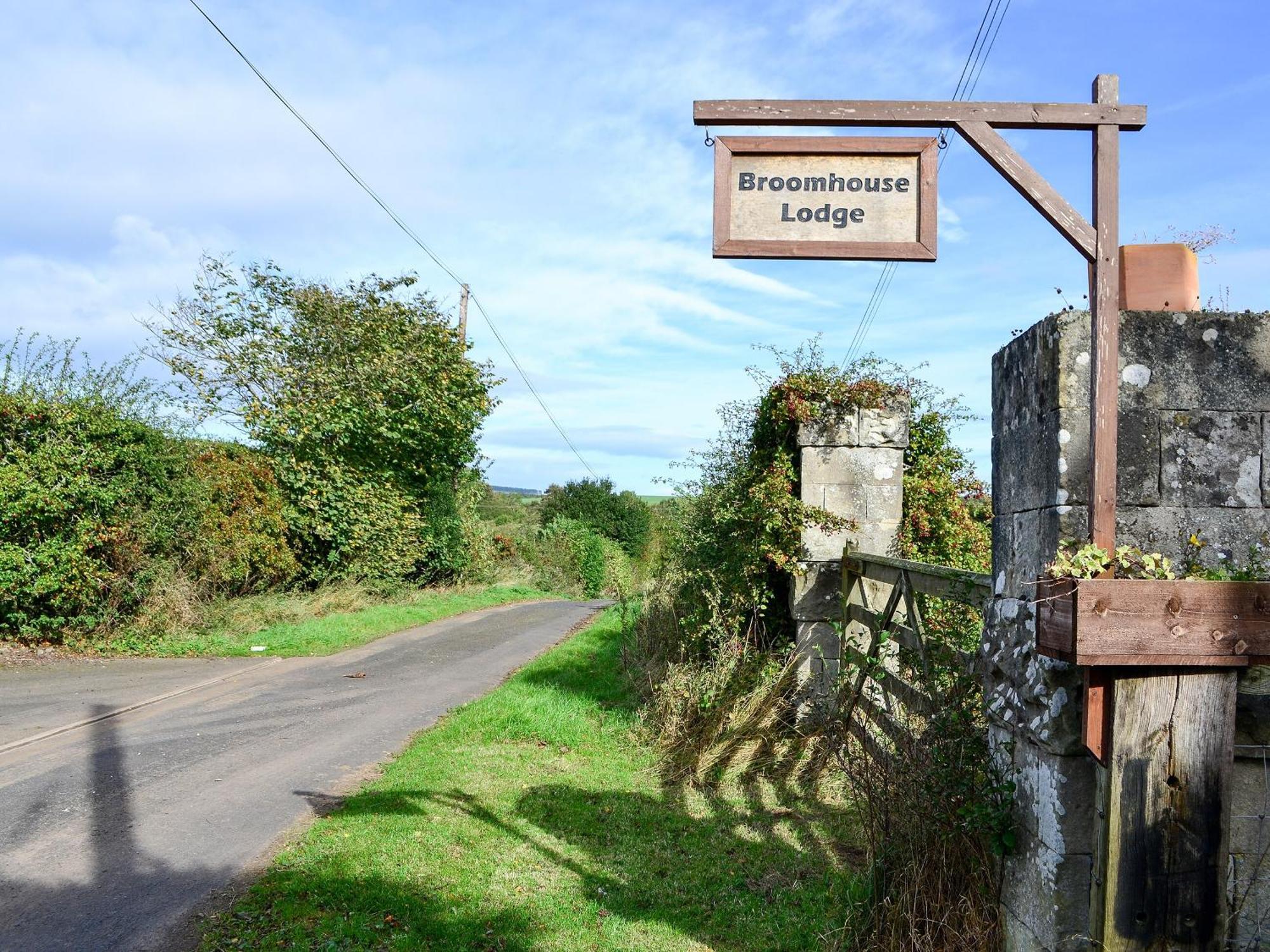 Broomhouse Lodge Edrom 外观 照片