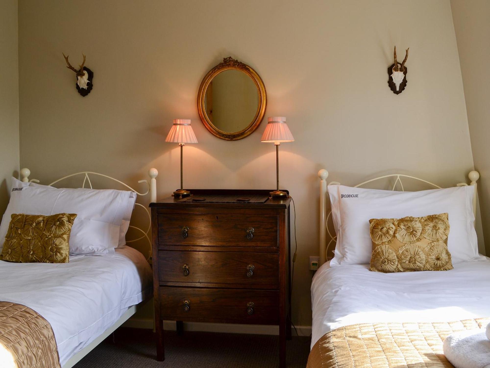 Broomhouse Lodge Edrom 外观 照片